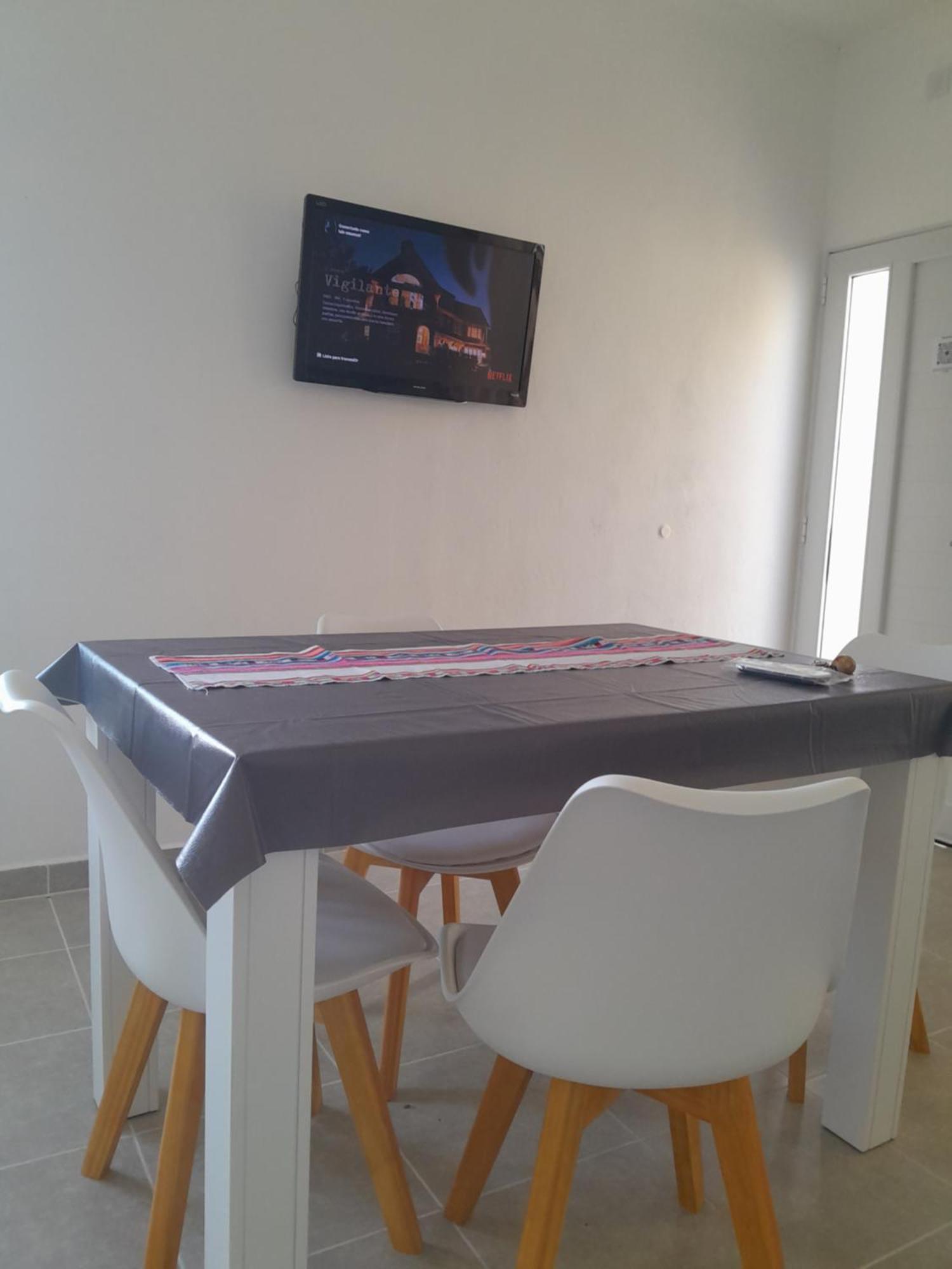 La Celestina Apartment *